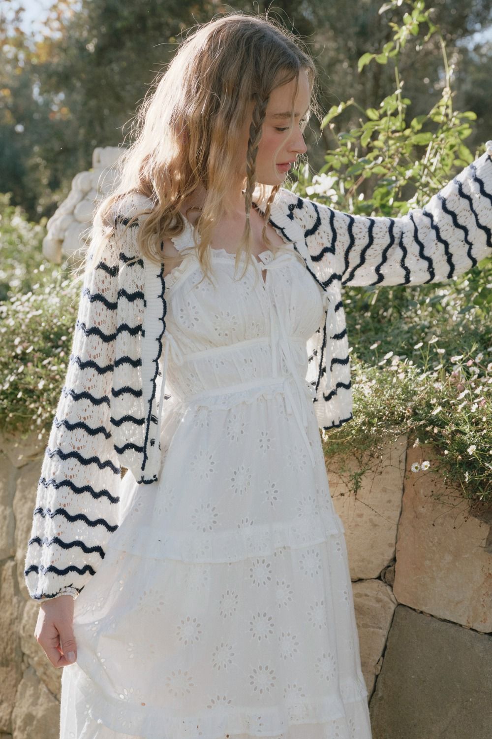 NAVY STRIPED CROPPED CARDIGAN